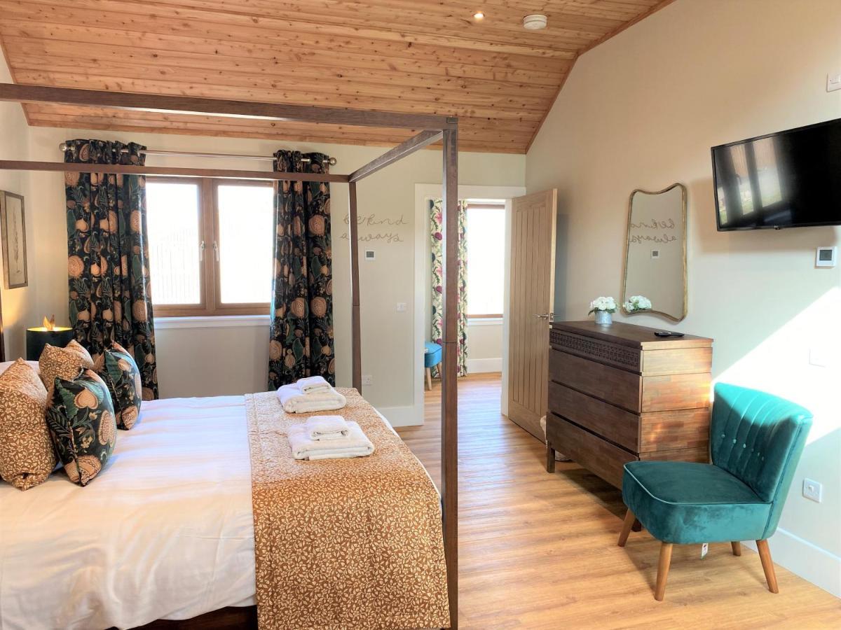 Partridge Lodge With Hot Tub Forgandenny Kültér fotó