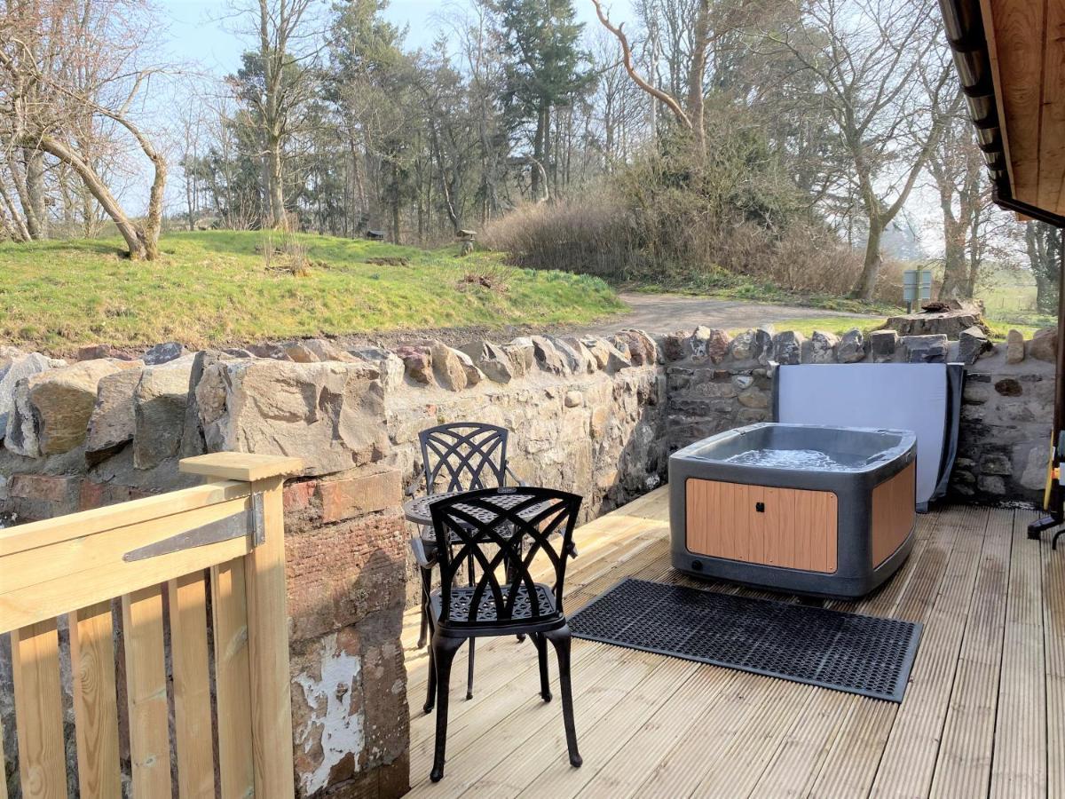 Partridge Lodge With Hot Tub Forgandenny Kültér fotó